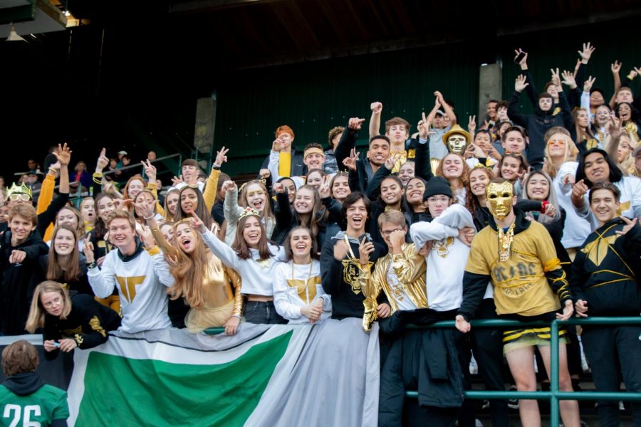 During+Fridays+game+against+Lake+Oswego%2C+the+student+section+shows+some+spirit.+The+cheer%2C+Truckin%2C+was+banned+mid-game+when+cheerleaders+and+administration+deemed+it+too+dangerous.